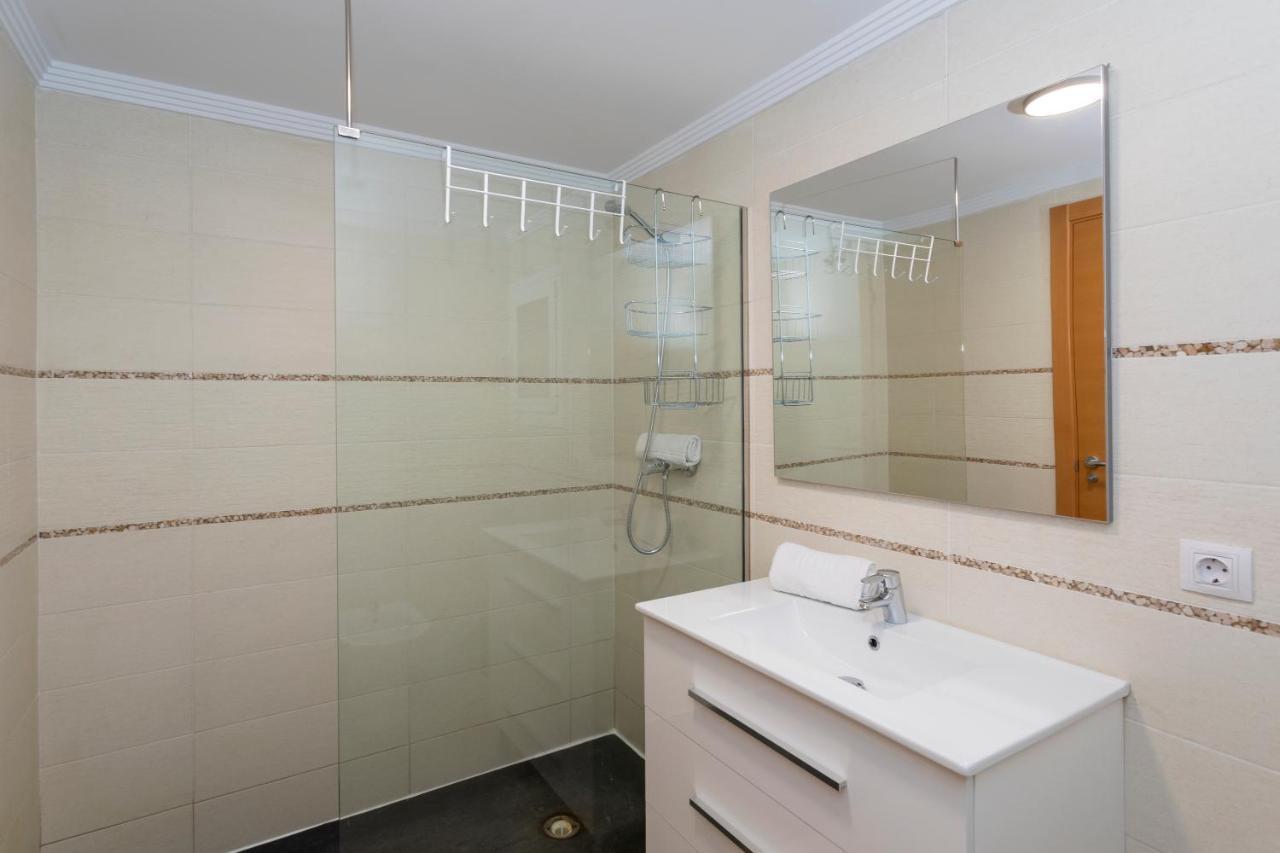 Brisas B2, 2 Dormitorios, Playa A 50M, By Bookindenia Eksteriør bilde